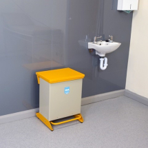 Fixed Bodied Sackholder 42ltr Pedal Operated Yellow Lid Fixed Bodied Sackholder 42ltr Pedal Operated Yellow Lid